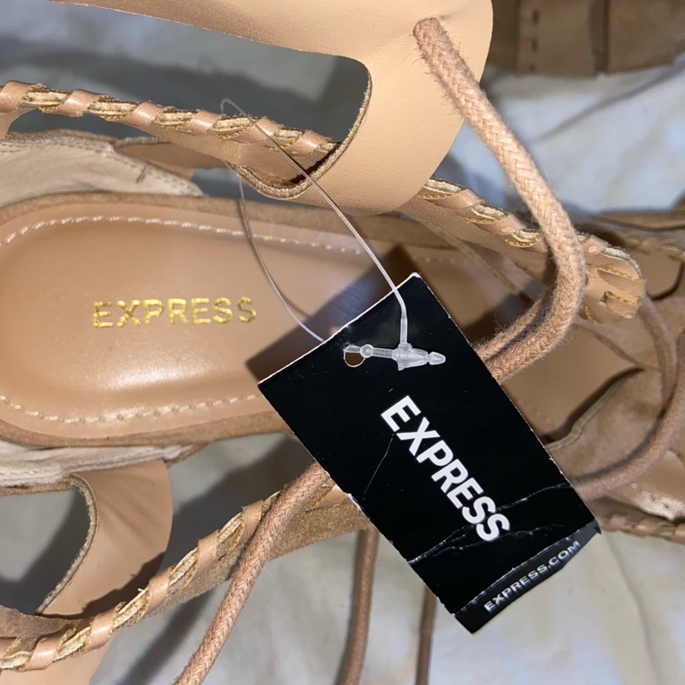 Women’s Heels - Express Brand, NWT - Size 10 - Picture 4 of 12